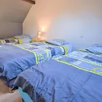 4 Bedroom Awesome In *