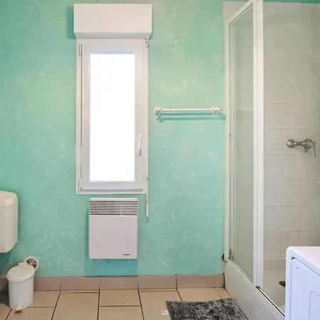 Casa vacanze Lovely In With Kitchen *