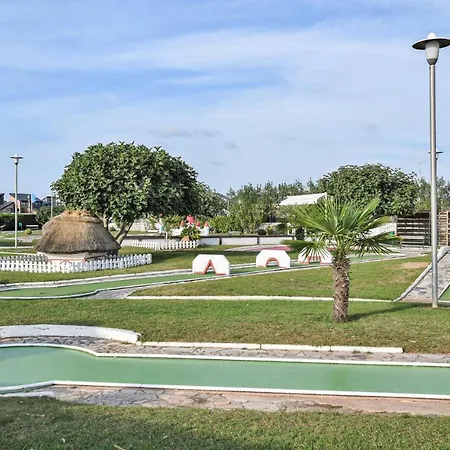 Semesterbostad Amazing In Bonneville-la-Louvet