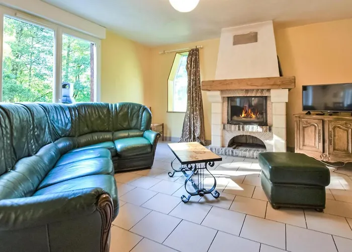 Amazing In Semesterbostad Bonneville-la-Louvet